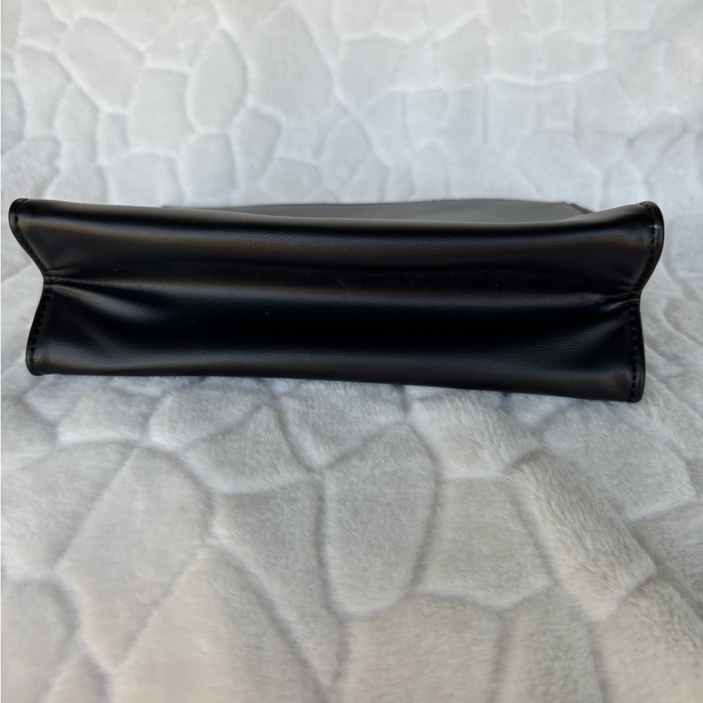 Yves Saint Laurent Black Cosmetic Bag - Picture 3 of 8